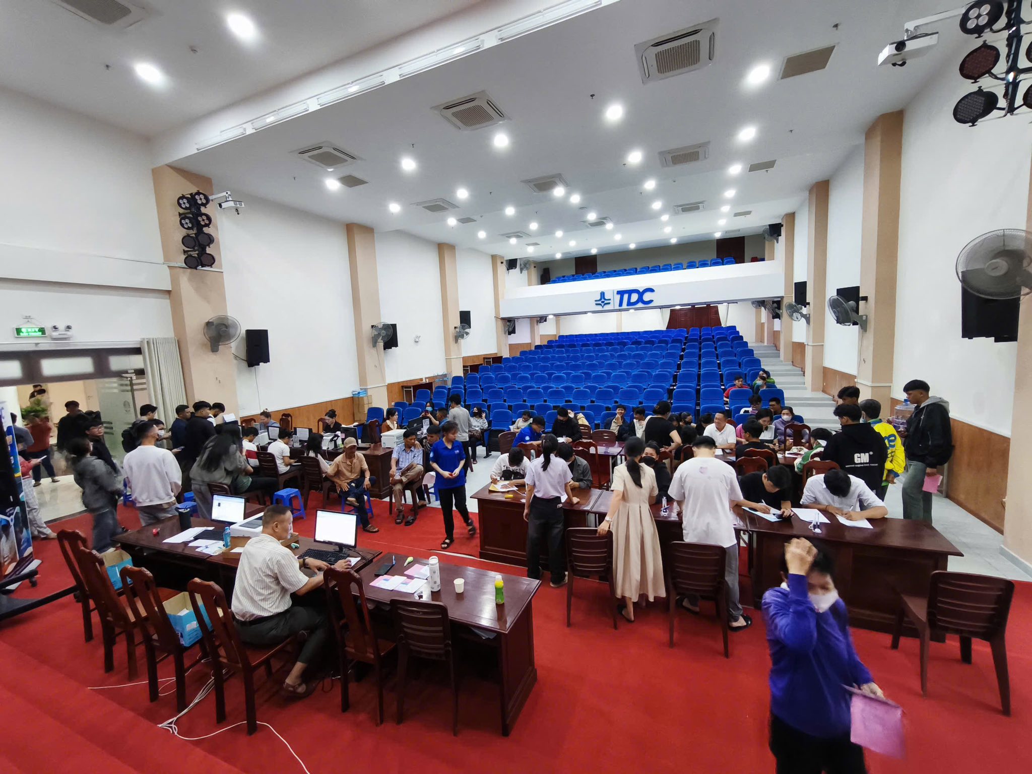 KHÔNG KHÍ NHẬP HỌC ĐẦU TUẦN TẠI TDC